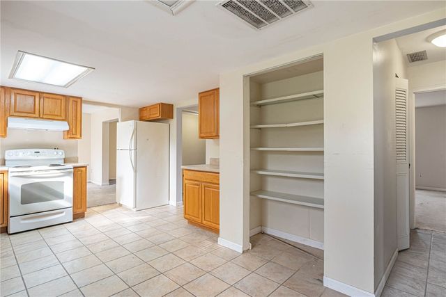 5404 Quisenberry Drive, Fairborn, OH 45424