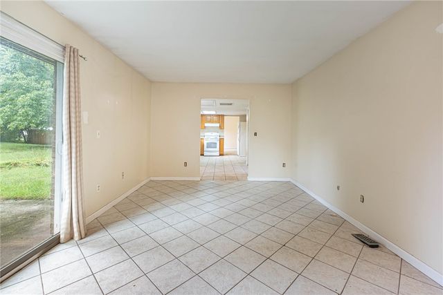 5404 Quisenberry Drive, Fairborn, OH 45424