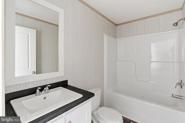 2 LACE BARK LN, Jackson, NJ 08527