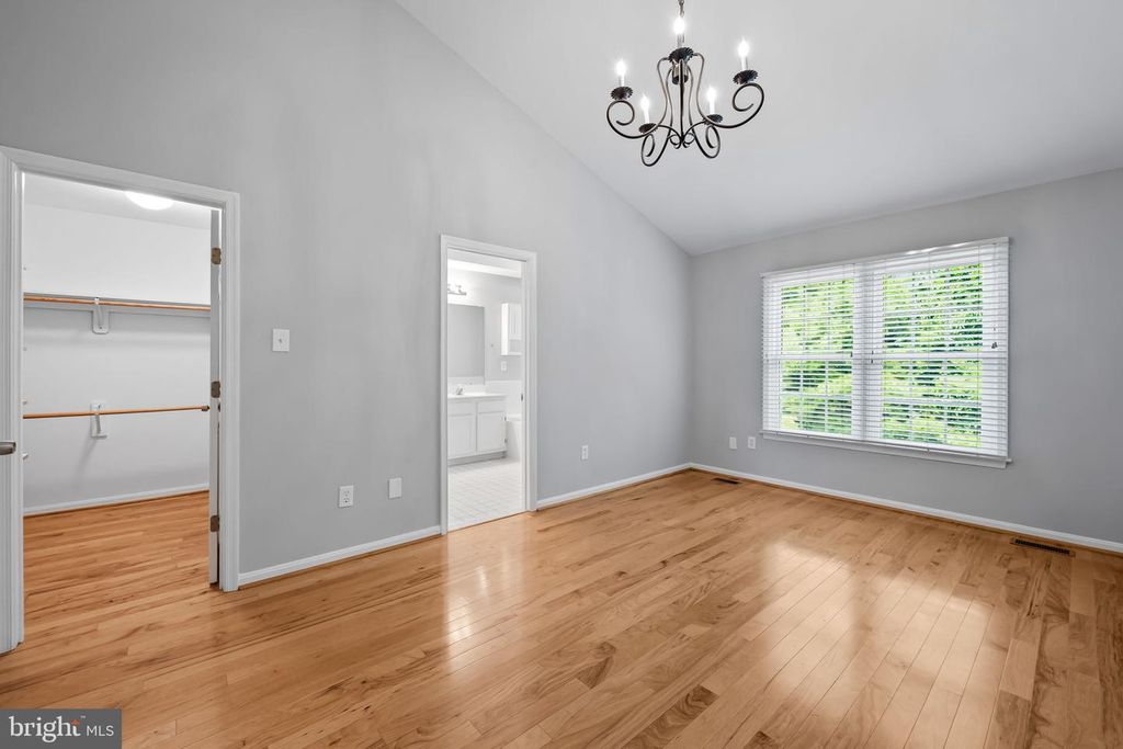 Image 22 of property listing at 6312 HAMPTON PL, Elkridge, MD 21075