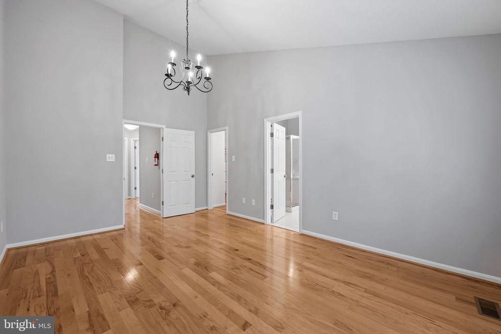 Image 24 of property listing at 6312 HAMPTON PL, Elkridge, MD 21075