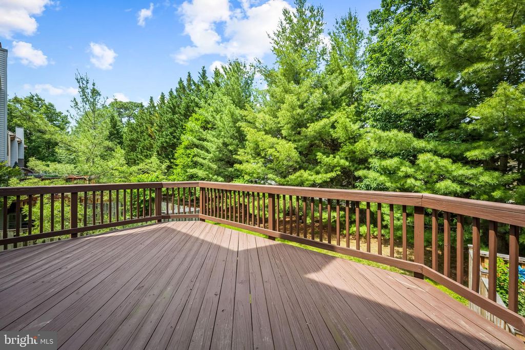 Image 31 of property listing at 6312 HAMPTON PL, Elkridge, MD 21075