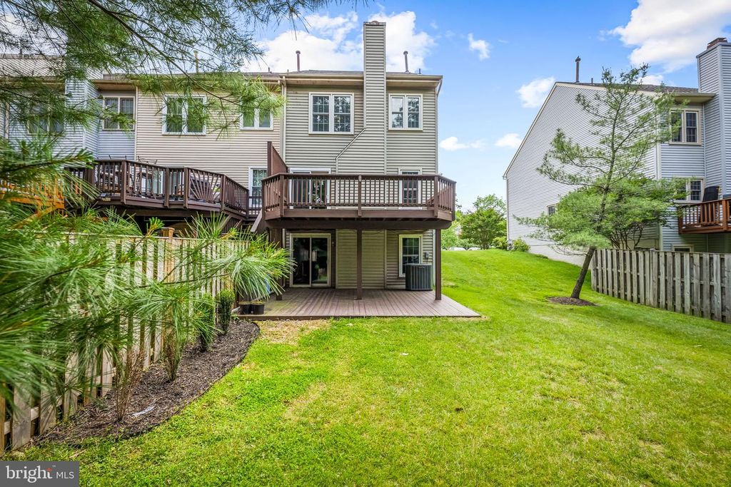 Image 32 of property listing at 6312 HAMPTON PL, Elkridge, MD 21075