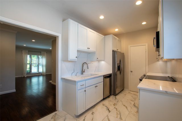 10734 Park Village Place A, Dallas, TX 75230