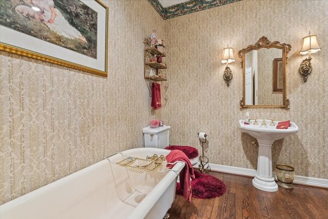 3429 River Oaks Drive, Woodway, TX 76712