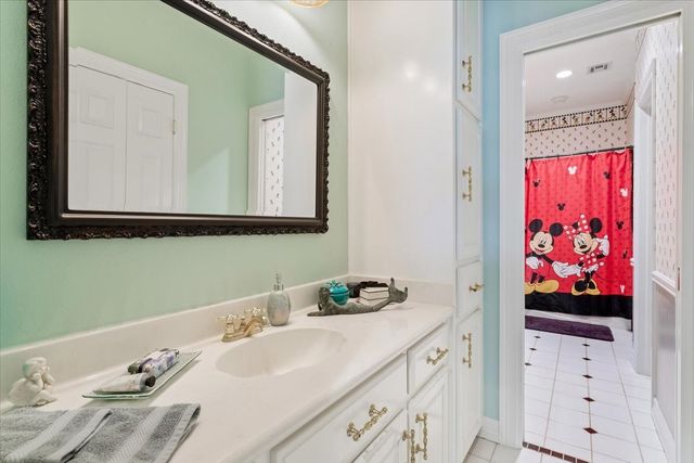 3429 River Oaks Drive, Woodway, TX 76712