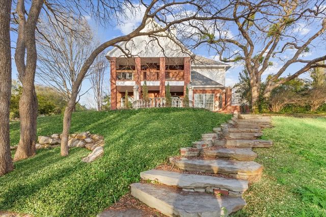 3429 River Oaks Drive, Woodway, TX 76712