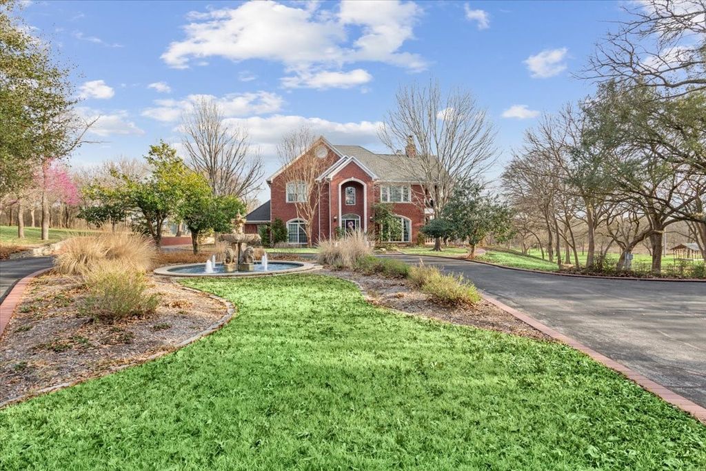 3429 River Oaks Drive, Woodway, TX 76712