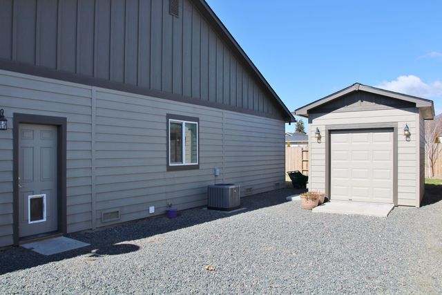 6409 Orinda Drive, Klamath Falls, OR 97603