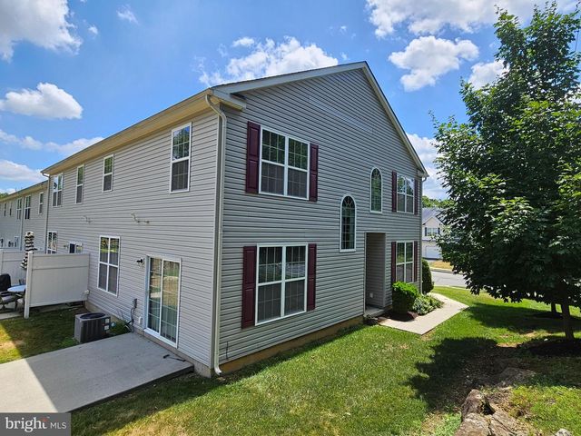 1 EMILY CT, Reading, PA 19606