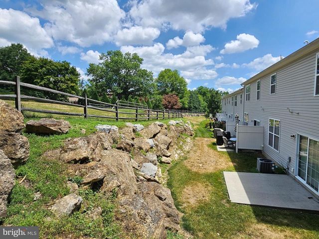 1 EMILY CT, Reading, PA 19606