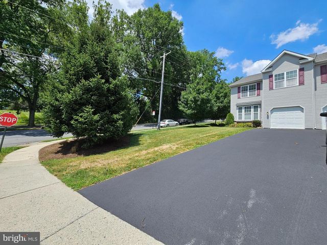 1 EMILY CT, Reading, PA 19606