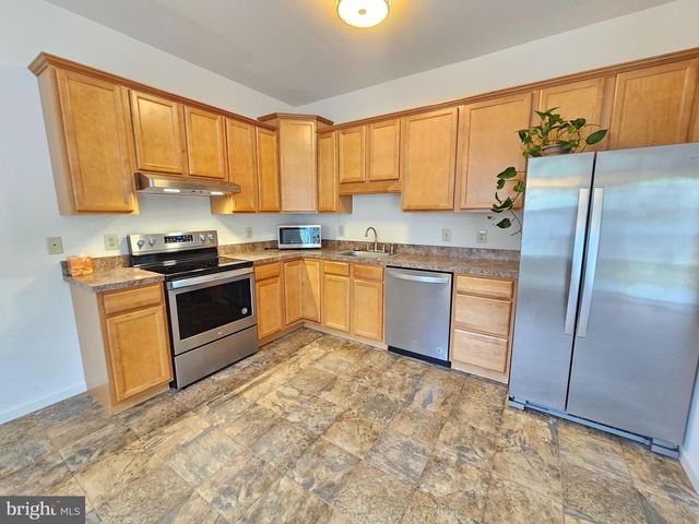 1 EMILY CT, Reading, PA 19606