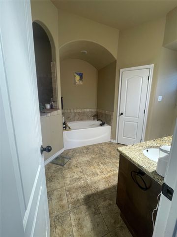 1224 Eagle Lake Drive, Azle, TX 76020