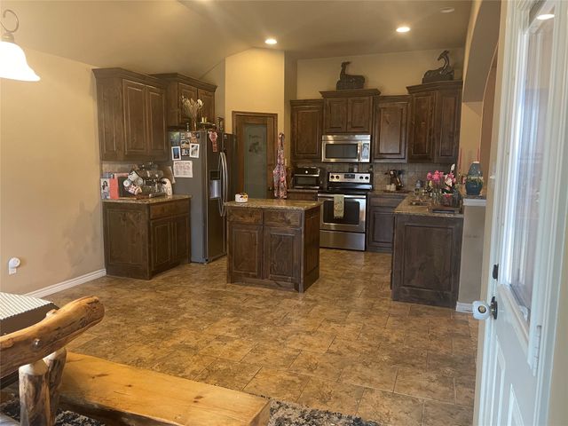 1224 Eagle Lake Drive, Azle, TX 76020