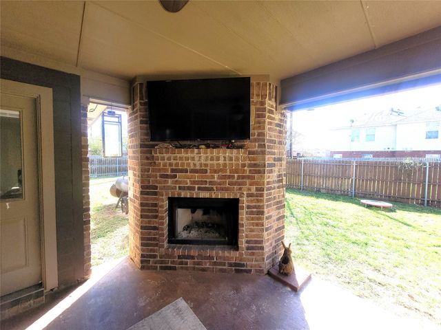 1224 Eagle Lake Drive, Azle, TX 76020