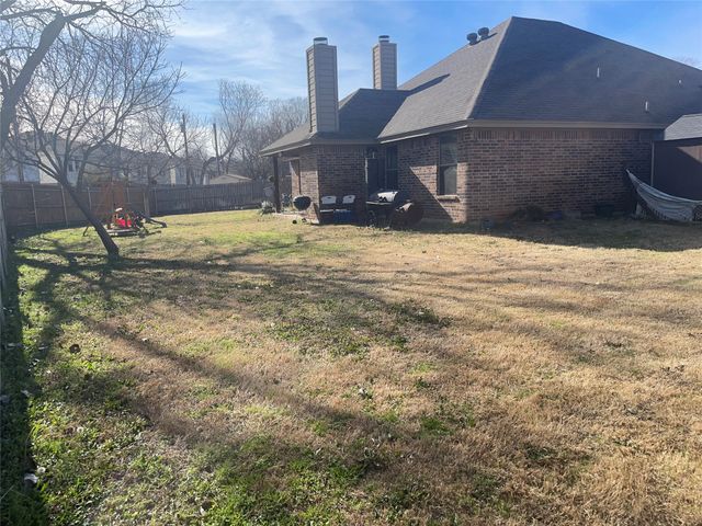 1224 Eagle Lake Drive, Azle, TX 76020