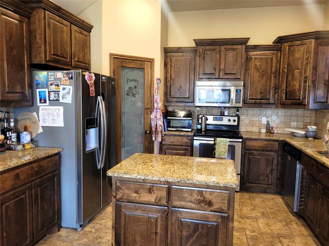 1224 Eagle Lake Drive, Azle, TX 76020