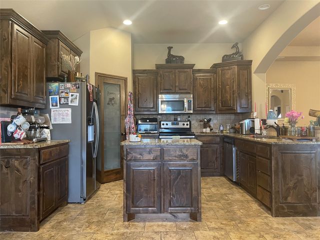 1224 Eagle Lake Drive, Azle, TX 76020