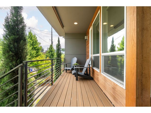 1587 Ne 22ND Ave, Portland, OR 97232