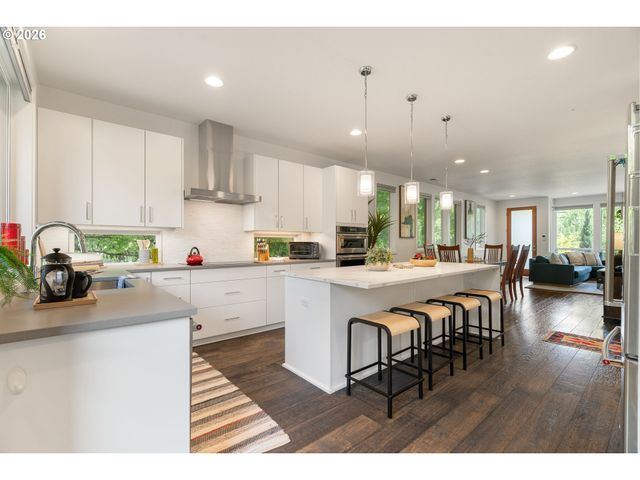 1587 Ne 22ND Ave, Portland, OR 97232