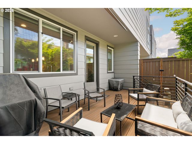 1587 Ne 22ND Ave, Portland, OR 97232