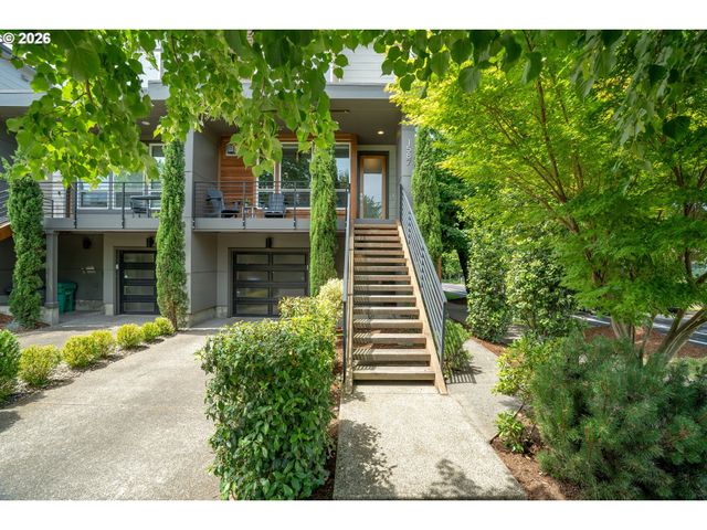 1587 Ne 22ND Ave, Portland, OR 97232