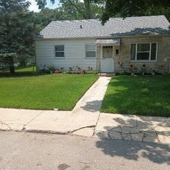 2909 Oakwood Avenue, Michigan City, IN 46360