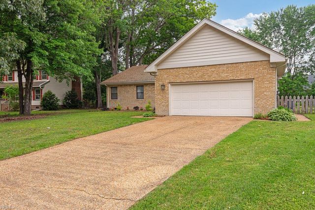 810 Woodrow CT, Chesapeake, VA 23322