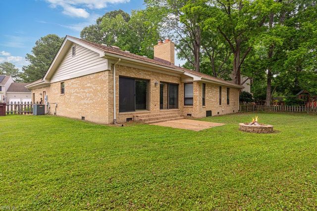 810 Woodrow CT, Chesapeake, VA 23322