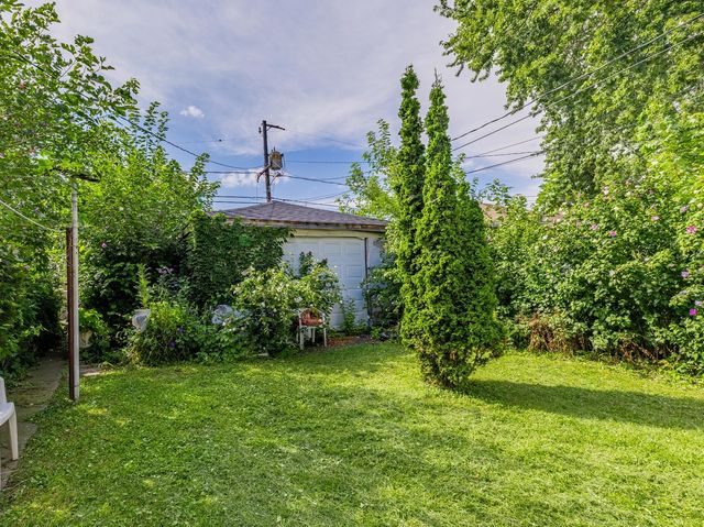 1824 S Austin Boulevard, Cicero, IL 60804