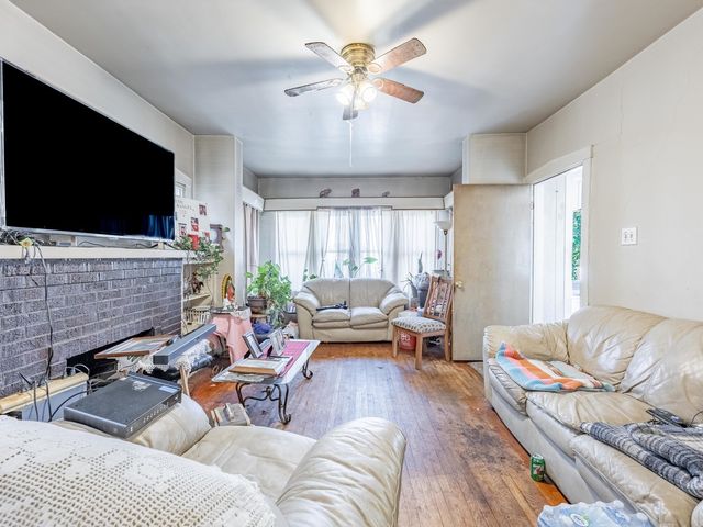 1824 S Austin Boulevard, Cicero, IL 60804