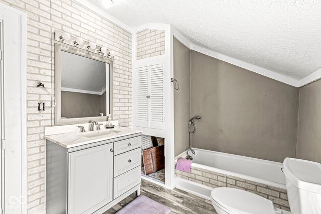 315 W High Street, Pendleton, IN 46064