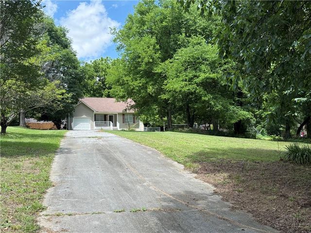 639 Buck Boulevard SE, Calhoun, GA 30701