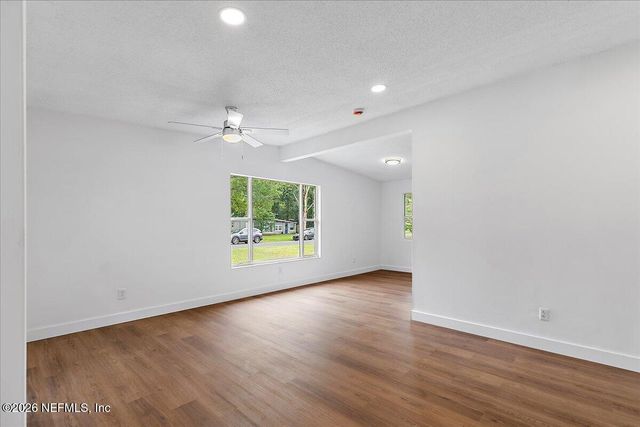 6903 CLOVIS Road, Jacksonville, FL 32205