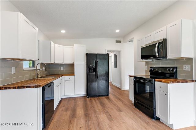6903 CLOVIS Road, Jacksonville, FL 32205