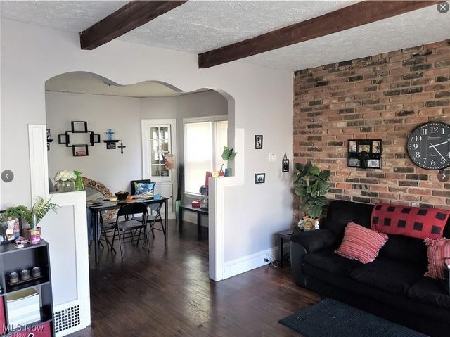 1524 E 204th Street, Euclid, OH 44117