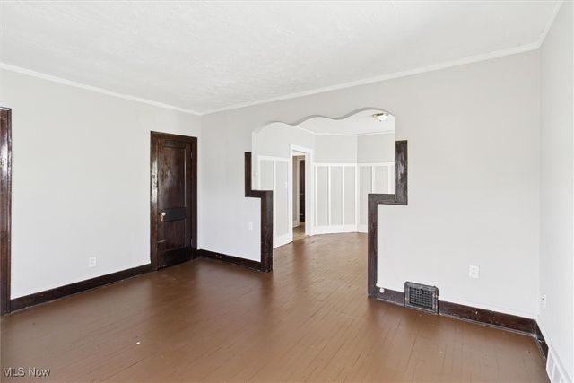 1524 E 204th Street, Euclid, OH 44117