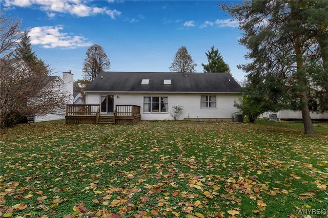 82 Grasspointe Drive, Amherst, NY 14228