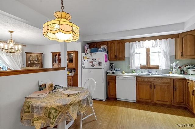 82 Grasspointe Drive, Amherst, NY 14228