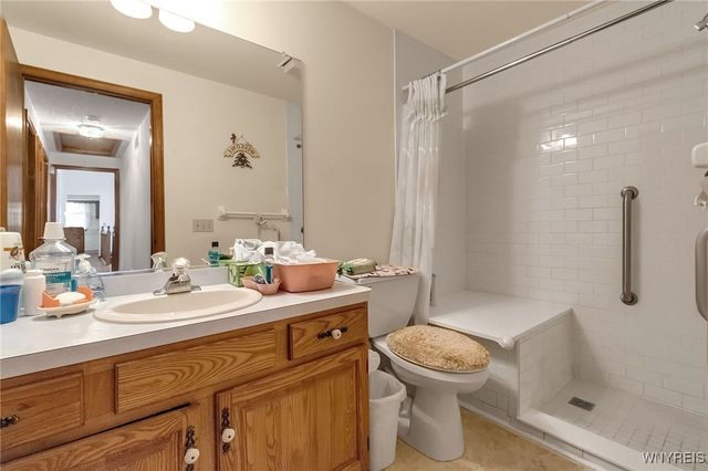 82 Grasspointe Drive, Amherst, NY 14228