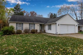 82 Grasspointe Drive, Amherst, NY 14228