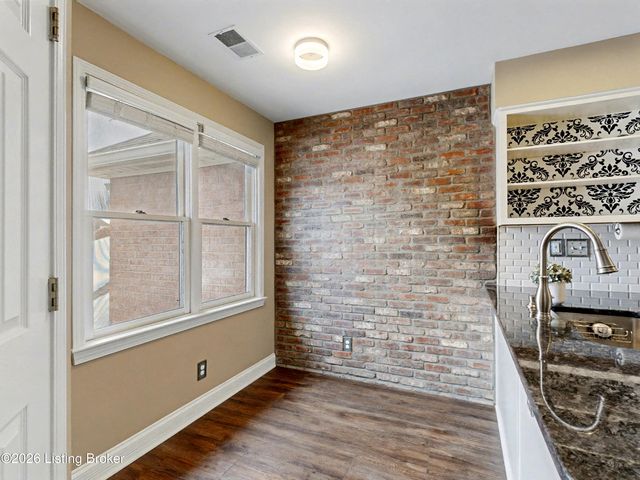 3715 Hurstbourne Ridge Blvd, Louisville, KY 40299