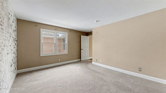 3715 Hurstbourne Ridge Blvd, Louisville, KY 40299