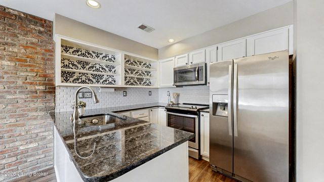 3715 Hurstbourne Ridge Blvd, Louisville, KY 40299