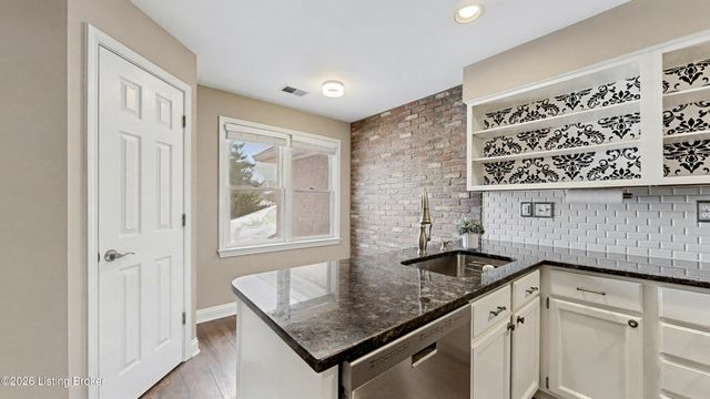 3715 Hurstbourne Ridge Blvd, Louisville, KY 40299