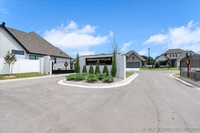 1229 N 72nd Street, Broken Arrow, OK 74014