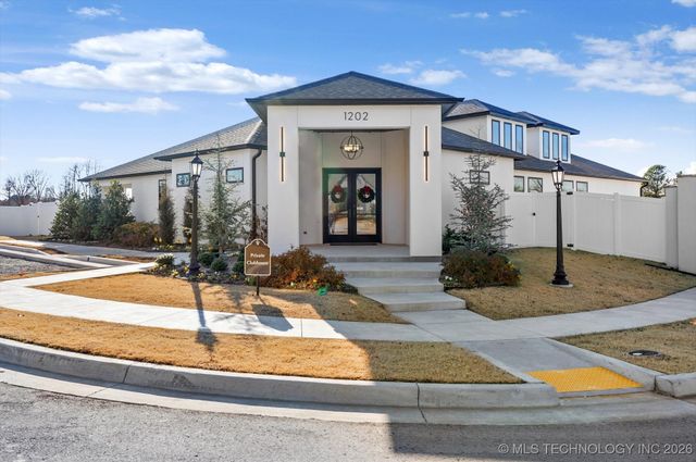 1229 N 72nd Street, Broken Arrow, OK 74014