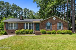 2426 Jay Circle, Greenville, NC 27858