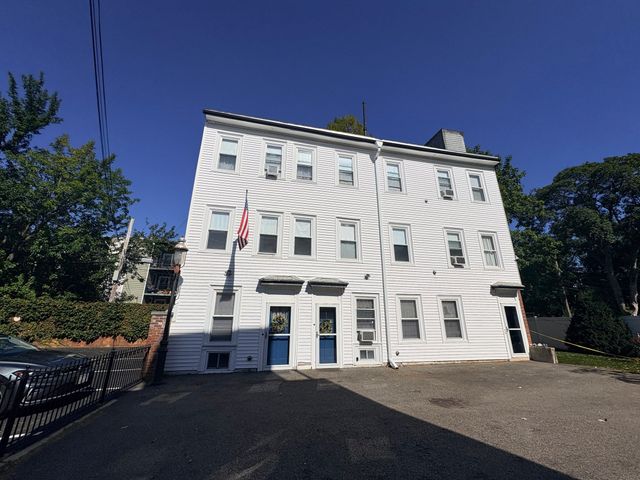 802 E.5th- Rear 2, Boston, MA 02127